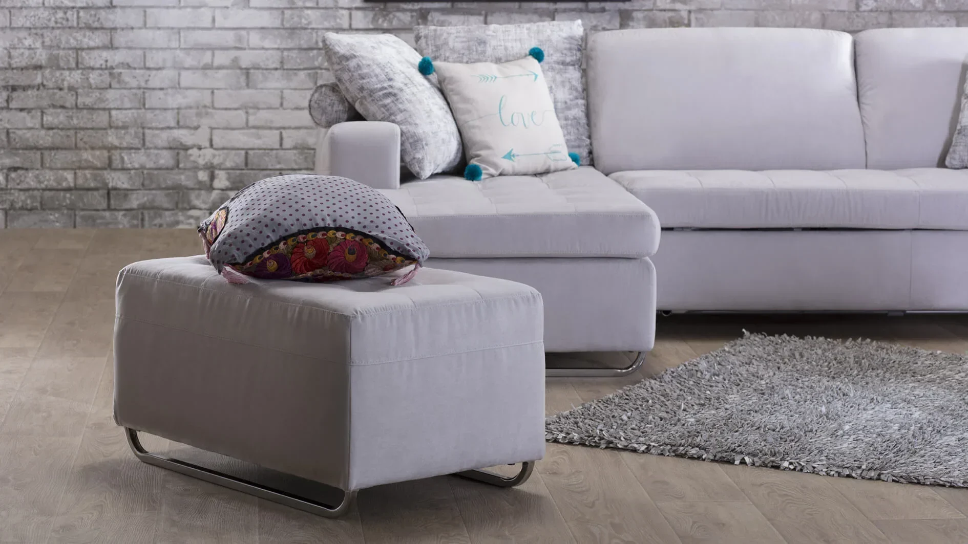 Sofa i stolica
